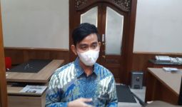 Seusai Isoman Sepekan, Gibran Kembali Berkantor di Balai Kota Surakarta - JPNN.com