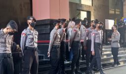 Irjen Ferdy Sambo Hadiri Sidang Etik, Lihat Penampakan Personel Brimob di Luar Gedung - JPNN.com