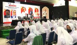 Kemenkominfo Sampaikan Materi Cakap Digital yang Beretika dan Berbudaya di Makassar - JPNN.com