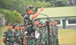 Mayjen TNI Daniel Sampaikan Pesan Penting Ini kepada Pasukan Satgas Pamtas RI-PNG - JPNN.com