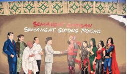 Mural Bung Karno Berjabat Tangan dengan Superhero Menghiasi Flyover Manahan Solo - JPNN.com