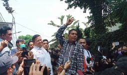 Tak Diizinkan Ikut Rekonstruksi Kasus Pembunuhan Brigadir J, Johnson Singgung Presiden Jokowi - JPNN.com