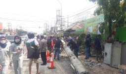 Kronologi Truk Menabrak Tiang Pemancar yang Menewaskan 10 Orang di Bekasi, Mengerikan - JPNN.com