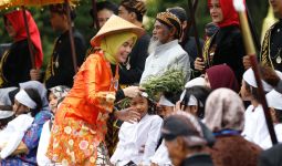 Istri Ganjar Dorong Pelestarian Tradisi di Dieng Culture Festival - JPNN.com