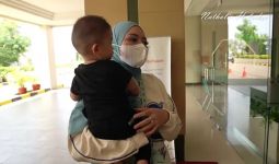 Bawa Adzam ke Rumah Sakit, Nathalie Holscher Ketakutan - JPNN.com