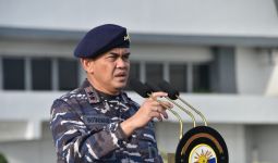 Pesawat Latih TNI AL Jatuh di Selat Madura, Begini Penjelasan Laksda Hutabarat - JPNN.com