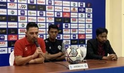 Pelatih Arema FC Singgung Soal Aparat dalam Tragedi Kanjuruhan - JPNN.com