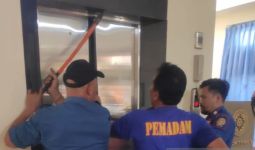 Lima Mahasiswa Udayana Terjebak dalam Lift, Begini Ceritanya - JPNN.com