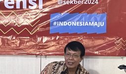 Jokowi Bisa Maju Sebagai Cawapres 2024, Cukup Hilangkan Pasal Ini Lewat MK - JPNN.com
