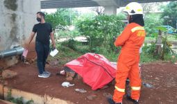Mayat Pria Tanpa Identitas Tergeletak di Kolong Jembatan Kalimalang, Ada yang Kenal? - JPNN.com