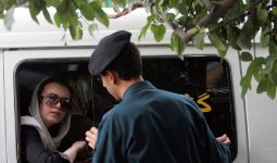 Perempuan Tewas di Sel Polisi Hijab, Jalanan Iran Kembali Membara - JPNN.com