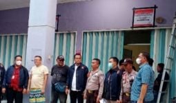 Bos Judi Online Asal Medan Masih Buron, 7 Gedung Miliknya Disita Polisi - JPNN.com