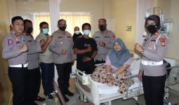 Ibu Muslicah Dibacok OTK di Bekasi, Kombes Gidion Lakukan Ini - JPNN.com
