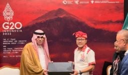 Pererat Hubungan Kerja sama, Mendag Zulhas Bertemu Menteri Perdagangan Arab Saudi - JPNN.com