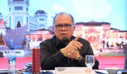 Tanggapi Cuitan Andi Arief soal Kasus Lukas Enembe, Junimart Girsang: Opini Sesat - JPNN.com