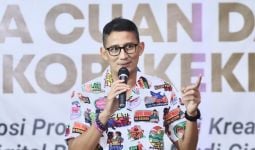 Gubernur Bali Melarang Turis Asing Sewa Motor, Sandiaga Uno Berkomentar Begini - JPNN.com