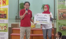 Sido Muncul Berikan Bantuan Rp 320 Juta Kepada Yayasan Sinar Pelangi - JPNN.com