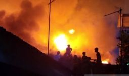 Kebakaran di Makassar, 19 Rumah Hangus - JPNN.com