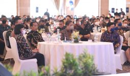 Datang di Acara Bank Asing, Jokowi Didampingi 2 Menteri Ini, Lihat - JPNN.com