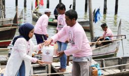 Srikandi Ganjar Bagikan Sembako dan Solar untuk Nelayan di Bagan Deli - JPNN.com