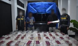 Bea Cukai Amankan Ratusan Ribu Batang Rokok Ilegal di 2 Wilayah Ini - JPNN.com