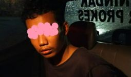 Panik Gegara Lihat Polisi, Aksi Jahat Pemuda Ini Ketahuan - JPNN.com