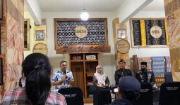 Program BAKTI Kominfo Bantu UMKM di Desa Sukarara Makin Melek Internet - JPNN.com