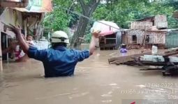 Di Ujung Masa Jabatan, Anies Malah Sibuk Seremonial, Banjir Diabaikan - JPNN.com