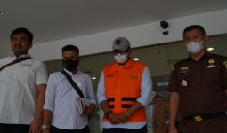 8 Bulan Buron, Ketua KONI Kampar Surya Darmawan Menyerahkan Diri ke Kejati Riau - JPNN.com