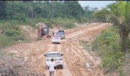 Membangun Jalan Perbatasan di Kalbar, Pemerintah Mengucurkan Rp 1,2 Triliun - JPNN.com