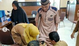 Dinsos Pekanbaru Sudah Menyalurkan Bantuan 4 Kaki Palsu untuk Penyandang Disabilitas - JPNN.com