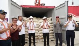 NFA Bersama Kemenhub & Kemendag Kirim Beras Lewat Tol Laut dari Patimban ke Aceh - JPNN.com