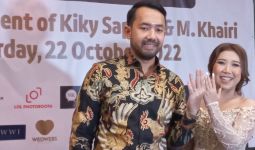 Berangkat Umrah Gegara Diajak Serius, Kiky Saputri: Apa Benar Si Brewok Ini Jodohku? - JPNN.com