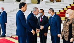 Lihat, Siapa Saja Menteri yang Jokowi Kenalkan kepada PM Palestina - JPNN.com