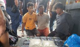 Polisi Gagalkan Penyelundupan 30 Kg Sabu-Sabu dan 8.000 Pil Ekstasi dari Malaysia - JPNN.com