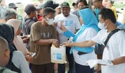 Batur Sandi Uno Bantu Ratusan Nelayan di Indramayu Dapat BBM Murah Untuk Melaut - JPNN.com