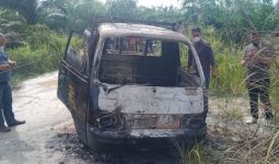 Mayat Pria Terbakar Bersama Mobilnya di Bengkalis, Polisi Langsung Melakukan Penyelidikan - JPNN.com