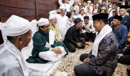 Sowan kepada Tuan Guru Babussalam, Anies Minta Doa dan Nasihat Ini - JPNN.com