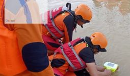 Bocah 11 Tahun Hilang Terseret Arus Sungai Siak, Tim SAR Terus Bergerak - JPNN.com