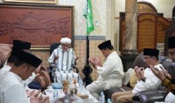 Sowan ke KH Miftachul Akhyar, Prabowo Minta Restu jadi Capres? - JPNN.com