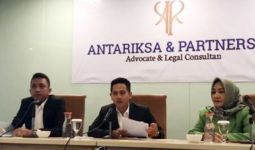 Muncul ke Publik, Istri Sah AKBP Aris Rusdiyanto Beri Pernyataan Mengejutkan Soal Feby Sharon - JPNN.com