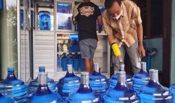 Peneliti Ini Sebut BPOM Tebang Pilih Kebijakan Kesehatan Masyarakat Terkait Air Minum - JPNN.com