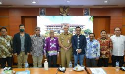 Bupati Tangerang Minta Penghapusan Honorer Ditunda, Komisi II DPR Bergerak  - JPNN.com