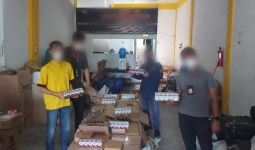 Bea Cukai Sita Ratusan Ribu Batang Rokok Ilegal di 2 Wilayah Ini - JPNN.com