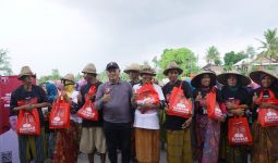 Saga Sambangi Lombok Tengah, Gelar Bazar Murah dan Deklarasi Dukungan untuk Ganjar - JPNN.com