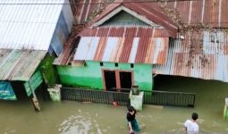 Banjir Melanda 2 Kecamatan di Makassar, Begini Kondisinya - JPNN.com