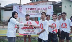 Relawan Puan Adakan Turnamen Voli & Serahkan Bantuan Peralatan Olahraga di Kendal - JPNN.com