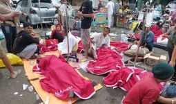 Risma: Kami Khawatir Masih Ada Korban Tertimpa Reruntuhan - JPNN.com