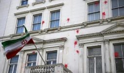 Kedubes Iran Diserang Anarkis, Benderanya Dilecehkan - JPNN.com