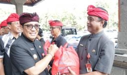 PT TBIG Salurkan Bantuan ke 5 Kabupaten Terdampak Banjir di Bali - JPNN.com